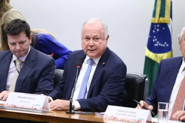 Paulo-Azi-e-relator-da-representacao-contra-Carla-Zambelli-definem-diligencias-na-CCJC
