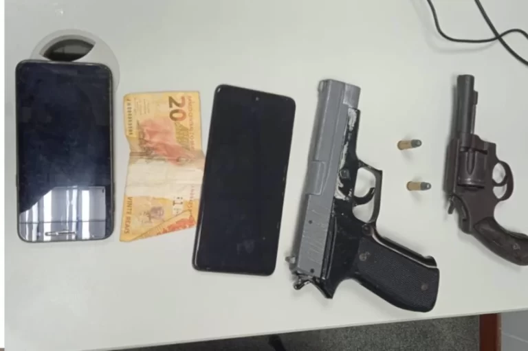 PM-intercepta-adolescentes-que-estavam-tocando-o-terror-em-avenida-de-Feira-de-Santana