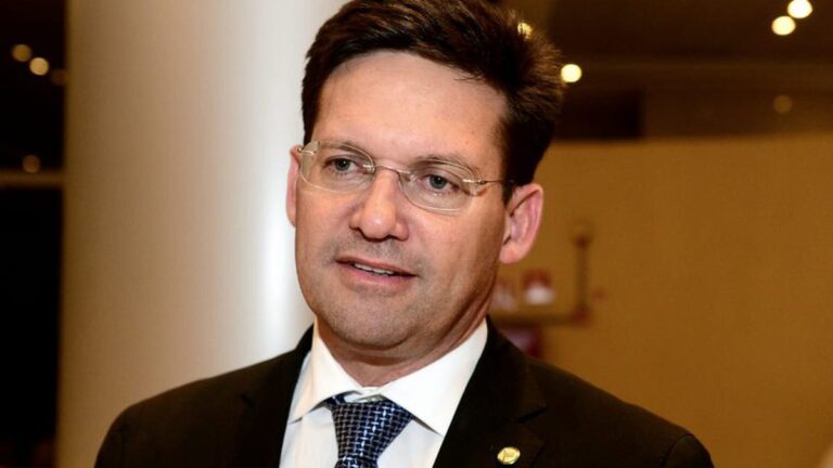 joao-roma-desafia-acm-neto-provar-que-ele-disse-que-nao-seria-ministro-da-cidadania_widexl