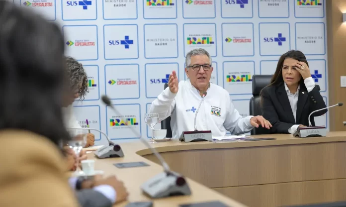 Saude-anuncia-compra-de-28-milhao-de-doses-contra-virus-sincicial-696x416