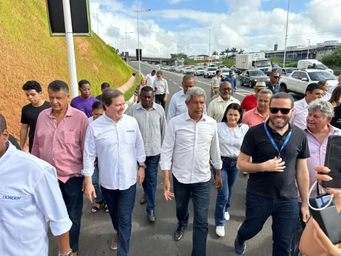 Mobilidade-urbana-em-Salvador-e-com-o-Governo-diz-Trindade-em-inauguracao-da-nova-ligacao-do-Lobato-a-BR-324-696x522
