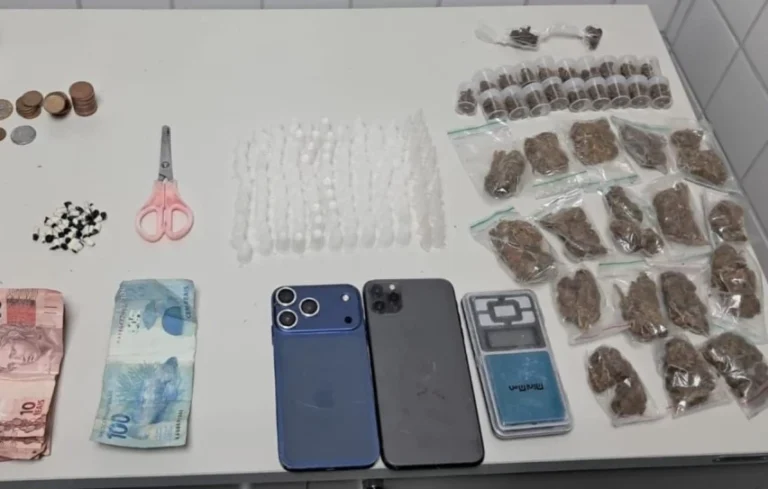 PM-conduz-dois-suspeitos-e-apreende-drogas-em-Piraja